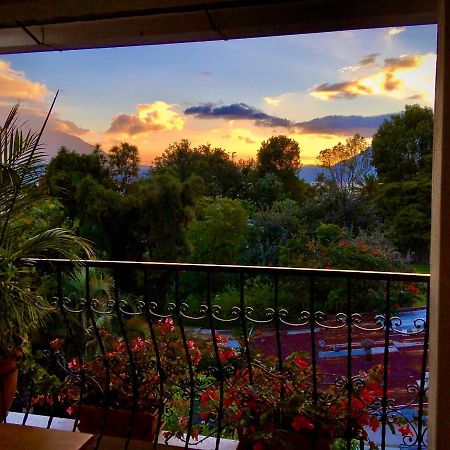 Posada De Los Volcanes Панахачел Екстериор снимка