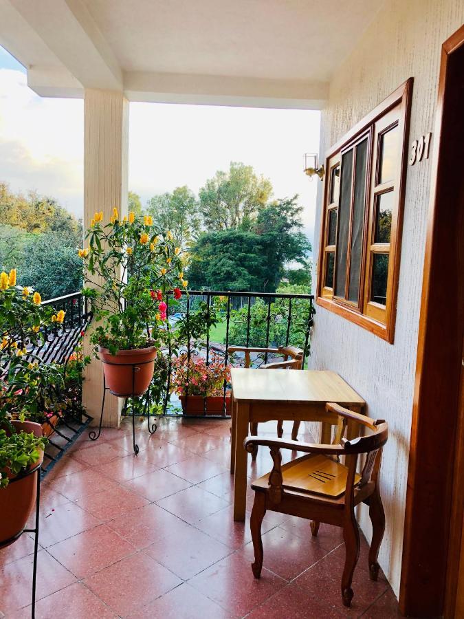 Posada De Los Volcanes Панахачел Екстериор снимка