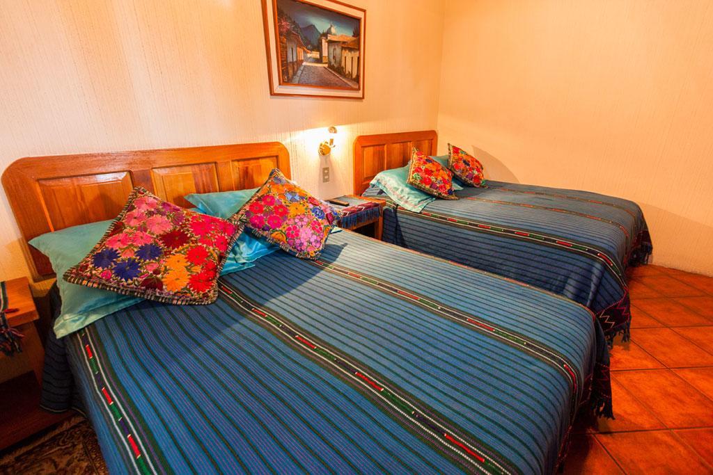 Posada De Los Volcanes Панахачел Екстериор снимка
